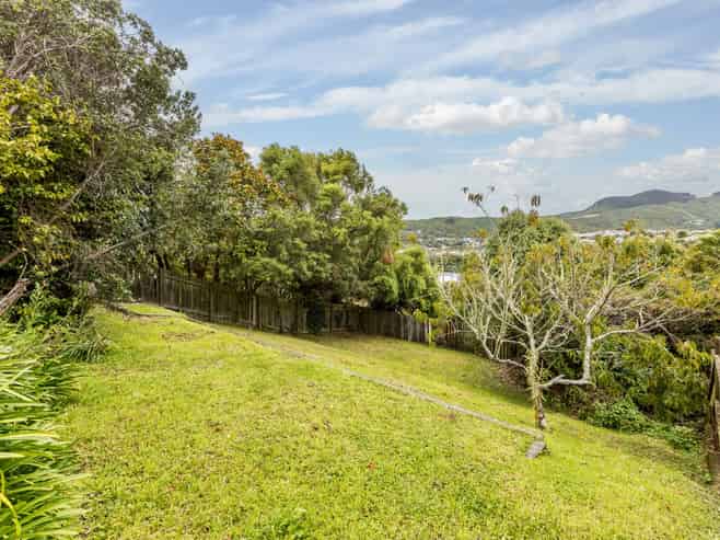 12 Taylor Terrace, Tawa