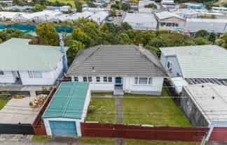 12 Taylor Terrace, Tawa