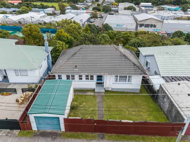 12 Taylor Terrace, Tawa
