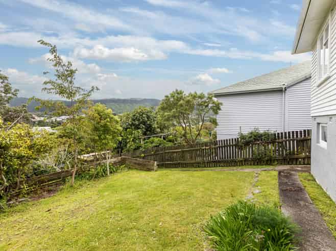 12 Taylor Terrace, Tawa