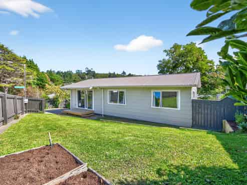 2 Takanini Grove, Stokes Valley