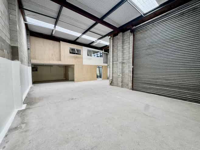 Tidy 196sqm Refurbished Industrial