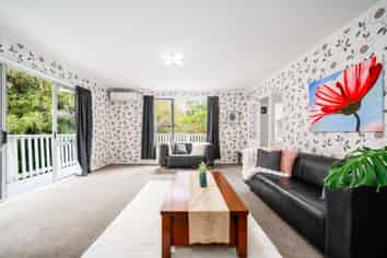 4 Rokewa Way, Paparangi