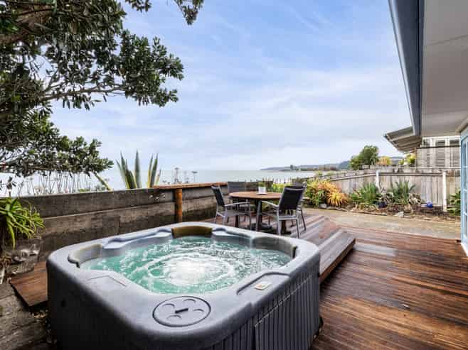 285 Clifton Road, Te Awanga