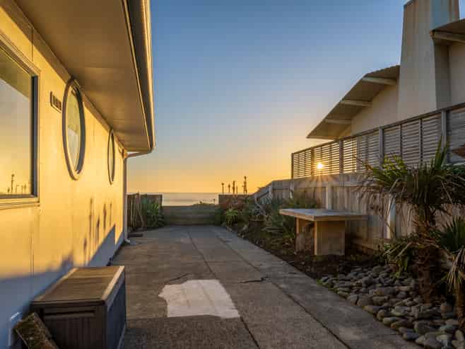285 Clifton Road, Te Awanga