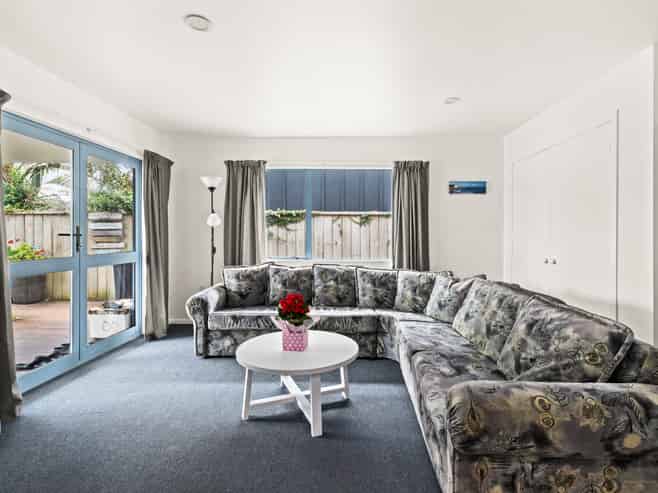 285 Clifton Road, Te Awanga