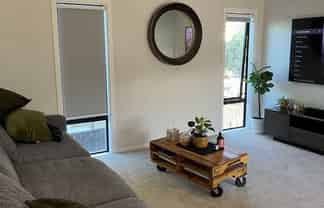 2/101 Rongotai Road, Kilbirnie