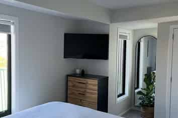 2/101 Rongotai Road, Kilbirnie