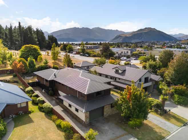 4 Hillview Place, Wanaka