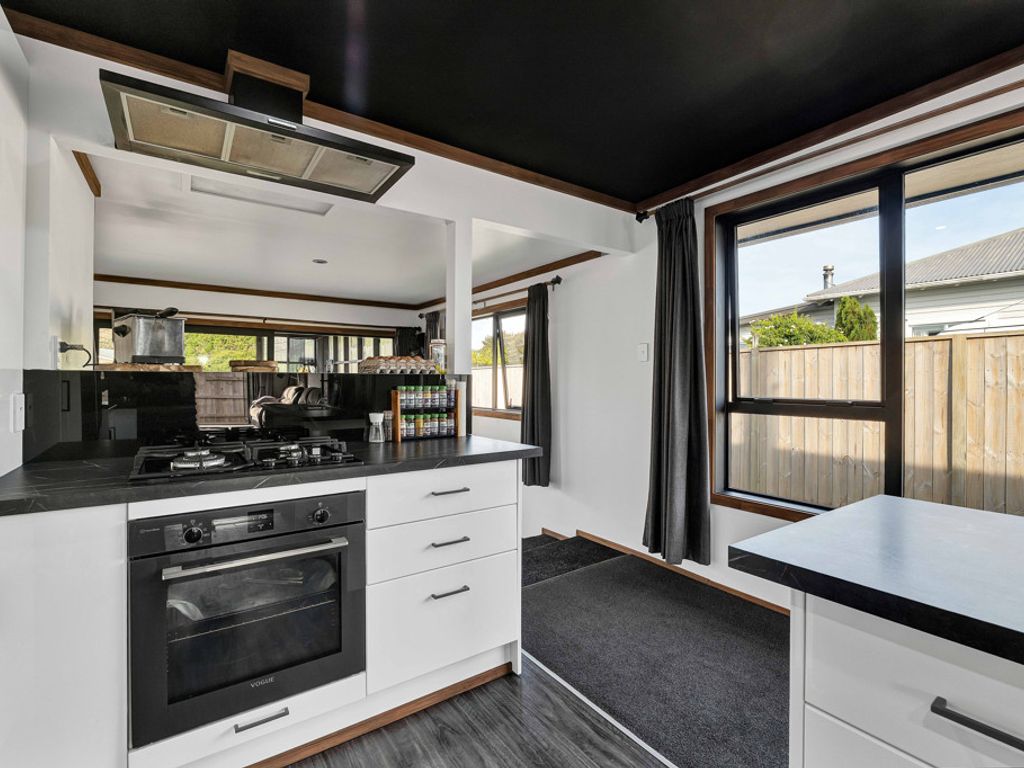 124 Miranda Street, Stratford, Stratford, Taranaki - Photo 2