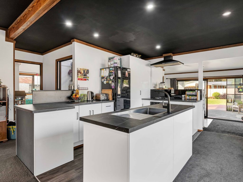 124 Miranda Street, Stratford, Stratford, Taranaki - Photo 3