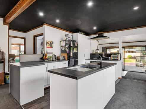 124 Miranda Street, Stratford