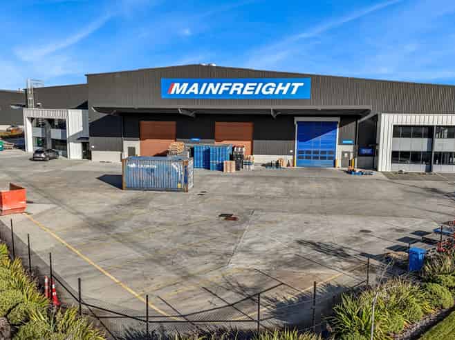 Large Secure Yard with Warehouse & Office to Match