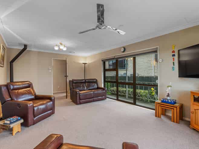 1 Windsor Place, Mosgiel