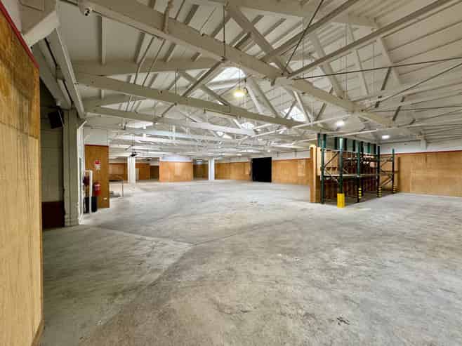 Profile with scale and location