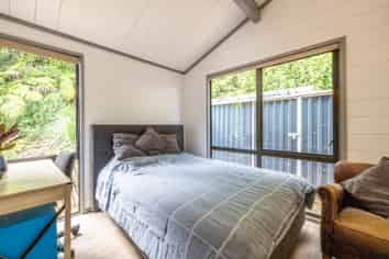 37C Ocean Road, Surfdale