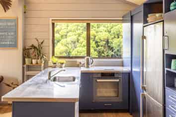 37C Ocean Road, Surfdale