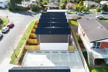 6/2A Mantra road, Massey