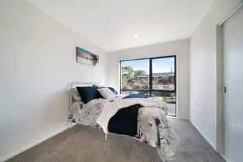 6/2A Mantra road, Massey