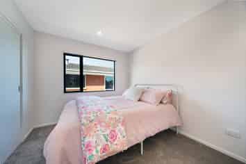 6/2A Mantra road, Massey