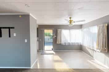 14 Sheffield Place, Springvale