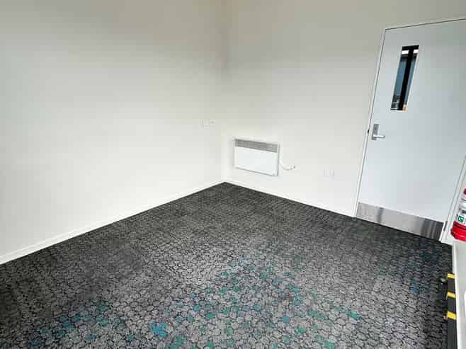 Quality warehouse with office in Rolleston