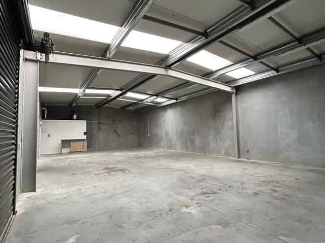 Quality warehouse with office in Rolleston