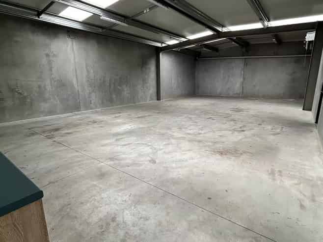 Quality warehouse with office in Rolleston