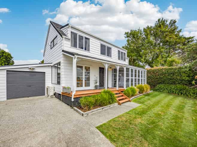 2 Hadfield Street, Beach Haven