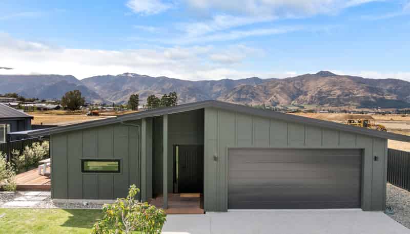 9 Swan Street, Lake Hawea