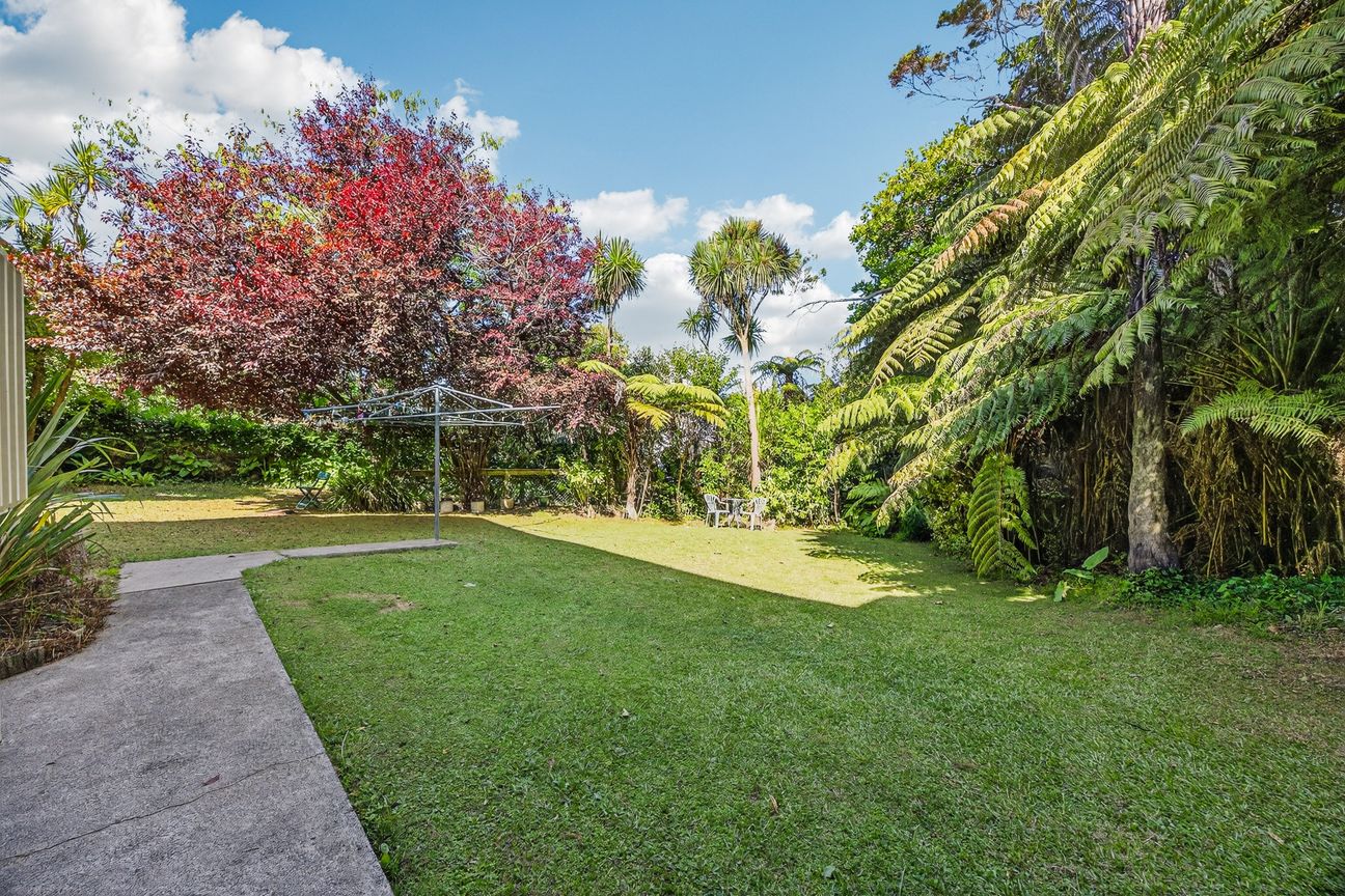 Quiet, Central, and Privately Tucked Away! - Bild 2
