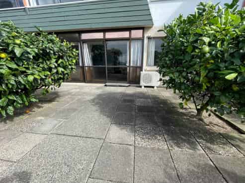 2/ Cliff Road, Tauranga Central