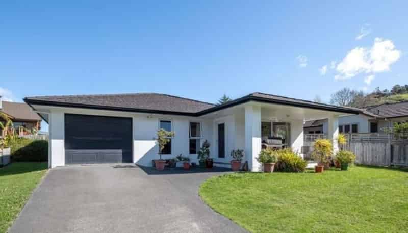 2/98A Riverside Road, Whataupoko