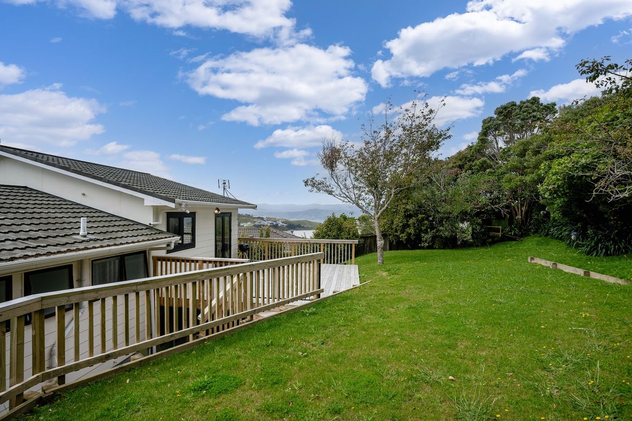 Family Home— Spacious split-level in Broadmeadows - Vista 4