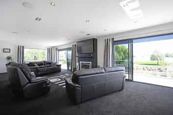 2 Ludlow Drive, Huntingdon