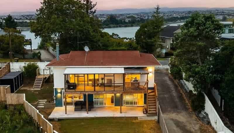 23 Marae Road, Greenhithe