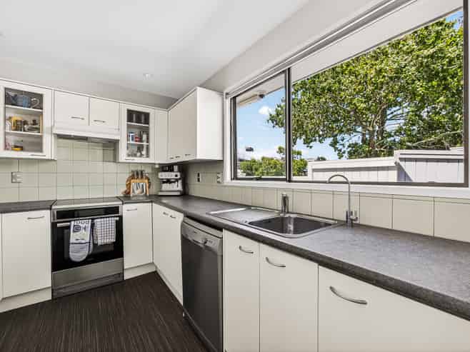 23 Marae Road, Greenhithe