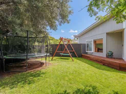 50A D'Oyly Drive, Stanmore Bay