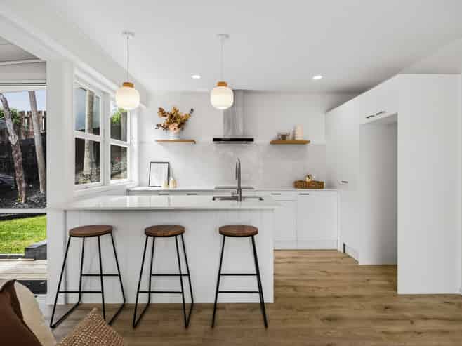 6 Kingsway Avenue, Sandringham