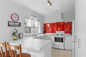 52 Pine Avenue, EBDENTOWN