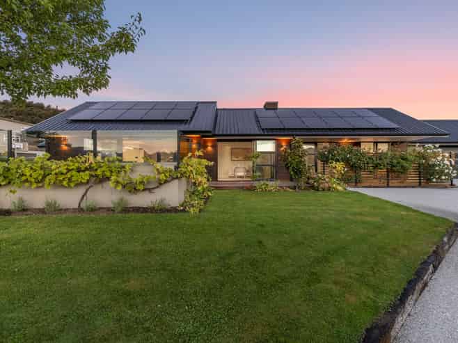 14 Islington Street, Wanaka