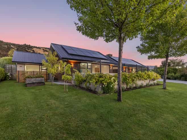 14 Islington Street, Wanaka