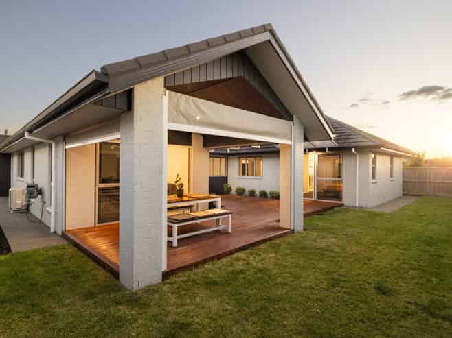 5 Kapua Crescent, Rototuna North