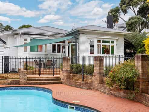 31 Lloyd Avenue, Mount Albert