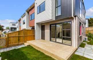 7/22 Coniston Avenue, Te Atatu South