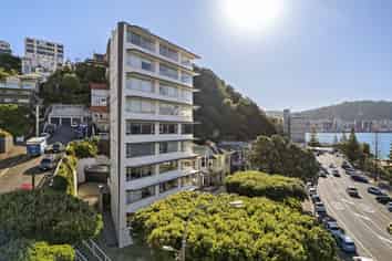 9/202 Oriental Parade, Oriental Bay