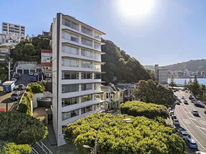9/202 Oriental Parade, Oriental Bay