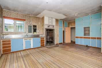 Manawatu / Whanganui - Address withheld