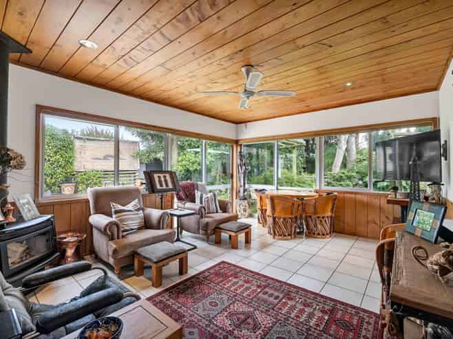 9 Cameron Street, Hawera