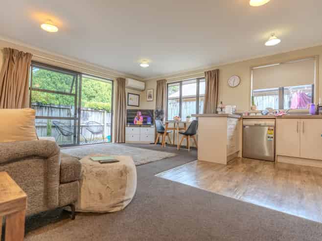 1/108 Old Farm Road, Hamilton East